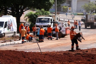 Desemprego ficou em 12,2% no trimestre encerrado em janeiro. No país, há 12,7 milhões de pessoas desocupadas e 91,7 milhões empregadas, diz pesquisa do IBGEM