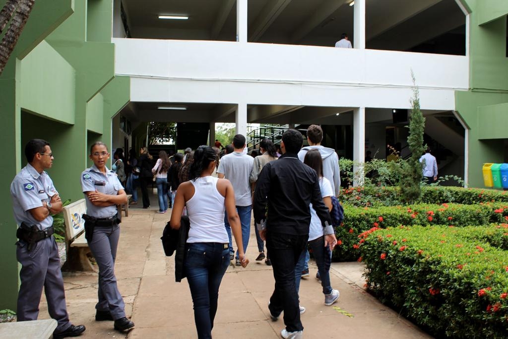 Podem solicitar isenção de taxa candidatos com renda familiar inferior a dois salário mínimos, doadores de sangue ou Profissionais Técnicos da Educação Superior da Unemat.