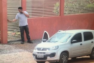 Segundo PM, criminosos recebiam informaes sobre aproximao da viatura policial atravs de ligaes.