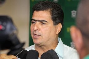 Emanuel diz que irmo tem zero participao em TV