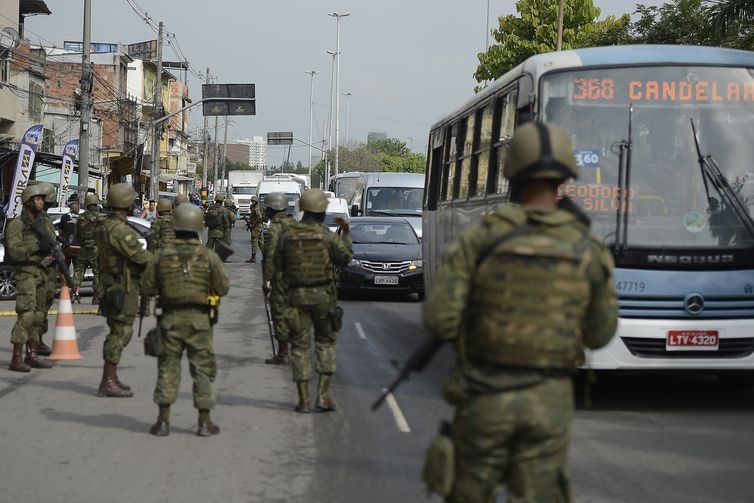 Sob intervenção federal na segurança pública, o Rio de Janeiro terminou 2016 entre as oito capitais com as menores taxas de mortes violentas