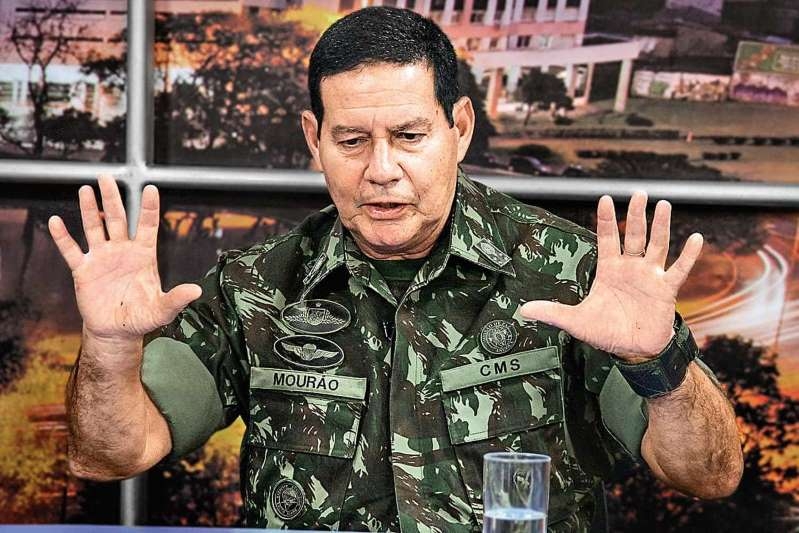 Exrcito Brasileiro/Divulgao - Vice de Bolsonaro apoiou interveno militar e exaltou torturador