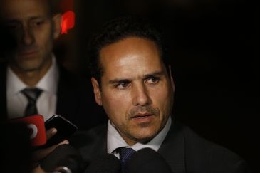 O advogado de defesa do agressor do deputado Jair Bolsonaro, Fernando Magalhães fala à imprensa. - Tomaz Silva/Agência Brasil