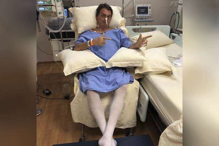 © Reprodução Imagem foi divulgada no Twitter de Flávio Bolsonaro, que disse que o presidenciável iniciou fisioterapia – 08/09/2018
