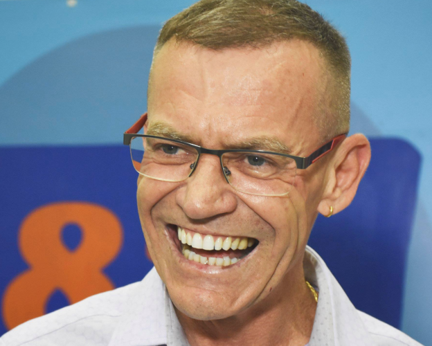 Reproduo - Contarato  casado, tem um filho e defende o casamento LGBT