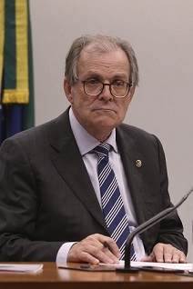 O senador Dalírio Beber, autor da proposta que flexibiliza a Lei da Ficha Limpa - Arquivo/Agência Brasil
