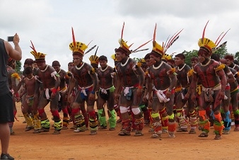 Documento foi entregue pelo cacique Aritana Yalawapiti, líder mais respeitado do Alto Xingu e anfitrião do encontro que reuniu mais de 500 pessoas - Foto por: Governo de Mato Grosso