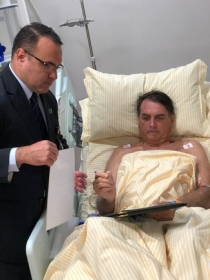Presidente Jair Bolsonaro despacha no Hospital Albert Einstein - Divulgação/Presidência da República