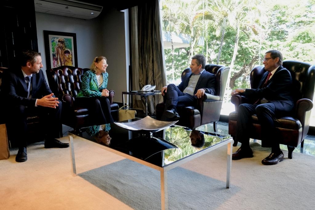 Durante a conversa, o governador destacou o clima do Estado, que permite a produção de duas safras agrícolas durante o ano
