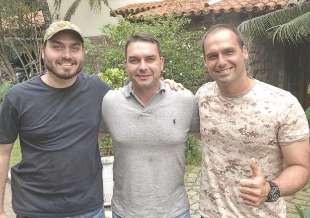  Reproduo Os filhos do presidente (da esq. para a dir.): Carlos, Flvio e Eduardo