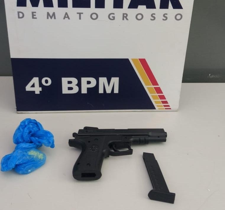 Menor disse que comprou simulacro pra brincar e matar passarinho