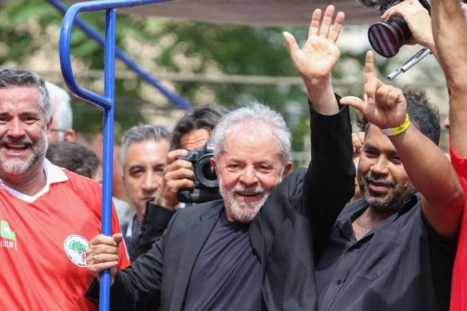 Desembargadores do TRF4 aumentaram a pena de Lula para 17 anos, 1 mês e 10 dias no caso do sítio de Atibaia (Thiago Bernardes/FramePhoto/Folhapress)