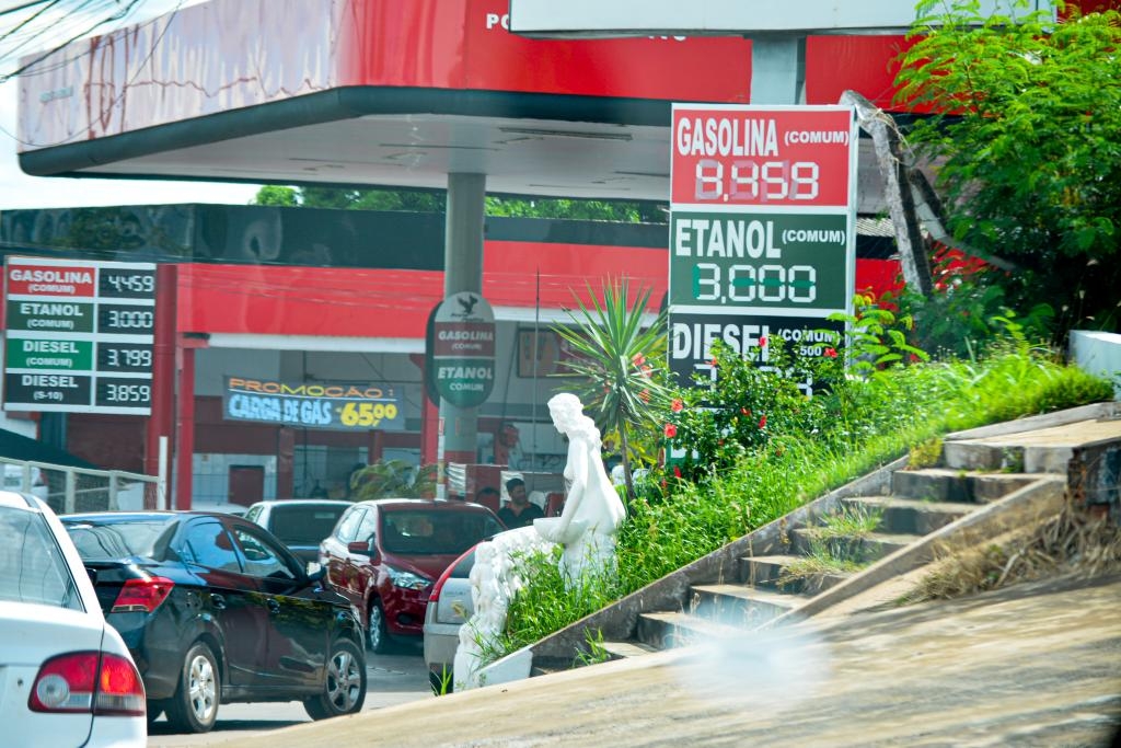 Diminuio dos preos do etanol nos postos - Foto: Tchlo Figueiredo - SECOM/MT