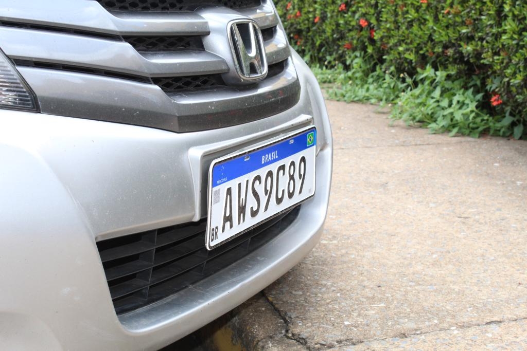 Novo modelo de placa padro Mercosul - Foto: Bruno Solis/Detran-MT