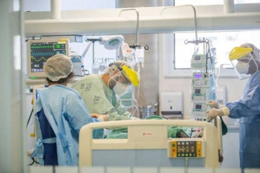 © Tiago Queiroz/Estadão Decisão pode beneficiar principalmente profissionais que atuam na linha de frente da pandemia, como médicos e enfermeiros.
