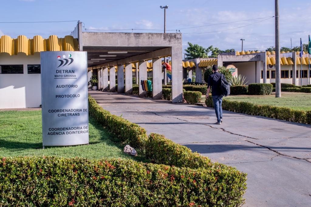 Acesse o site oficial do Detran-MT www.detran.mt.gov.br - Foto por: Secom