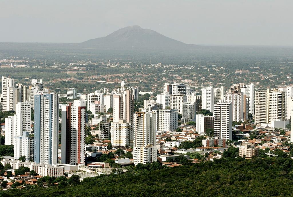Onda de calor faz termmetros marcarem 44 em Cuiab - Foto por: Secom-MT