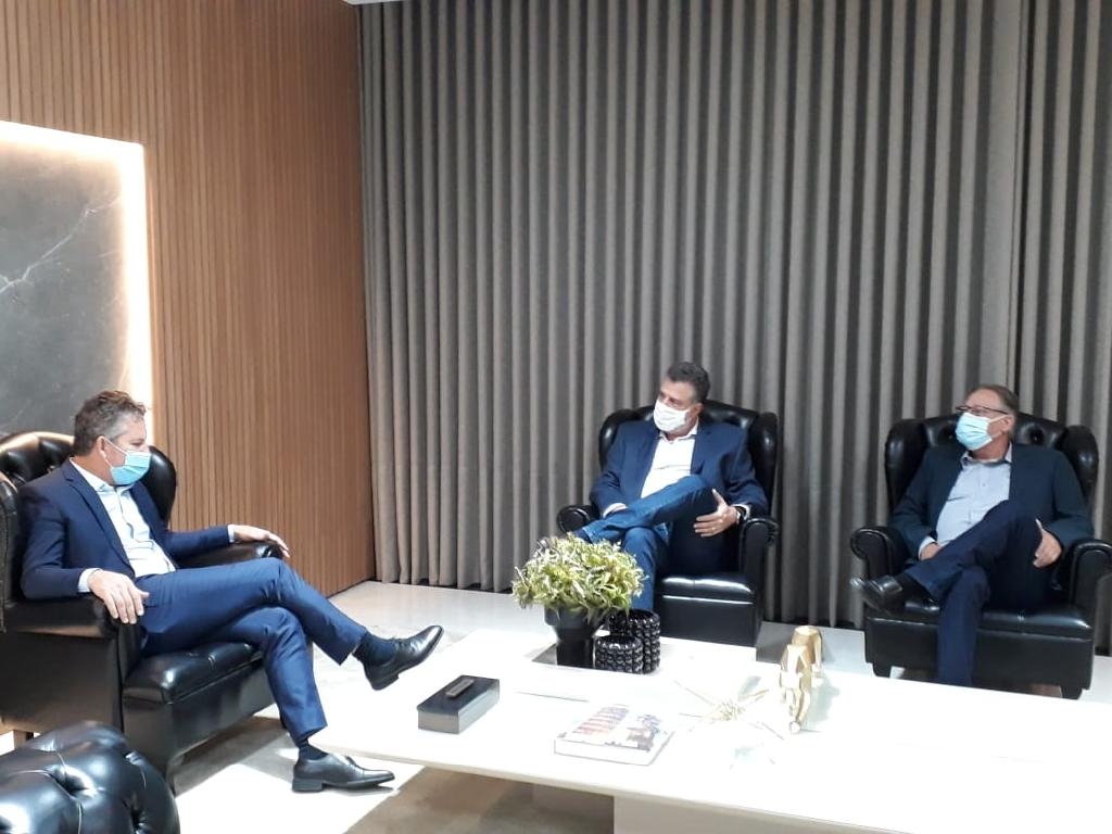 Governo recebe doao de cilindros de oxignio da Energisa - Foto: Assessoria