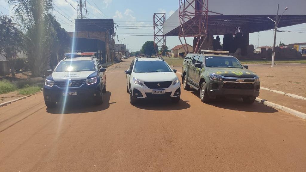 Veculo Peugeot recuperado - Foto: Gefron