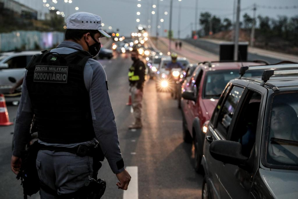 Operao Lei Seca realizada em Cuiab - Foto: GGI