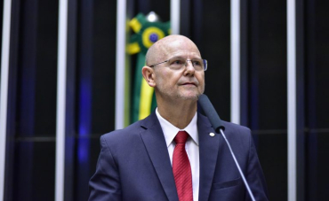 Bohn Gass incluiu propostas de investimentos dos parlamentares que no estavam no projeto do governo