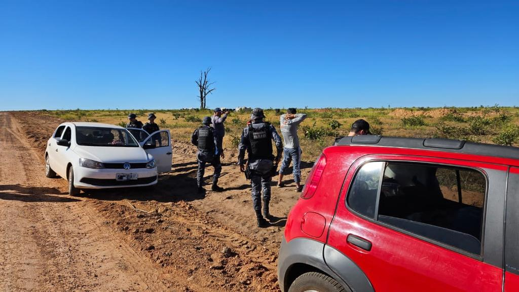 Policiais impediram invaso de terras de uma fazenda em Poxoru. - Foto: Sesp / MT