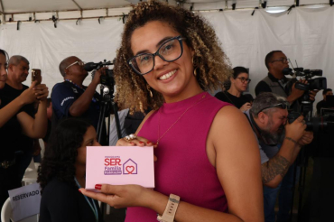 Professora Luzia da Silva foi uma das contempladas com o subs�dio do governo de MT - Foto: Dan Lima / MT Par