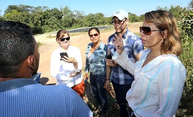 Secretria municipal de Meio Ambiente em visita in loco a uma Central de Gerenciamento de Resduos de Cuiab